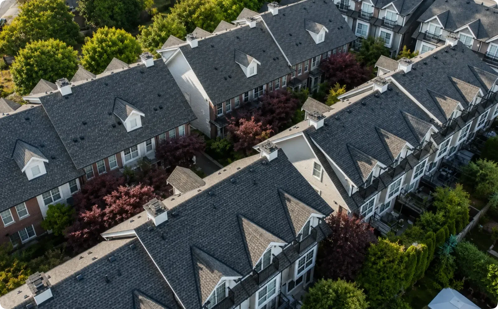 Asphalt roof installation in Vancouver
