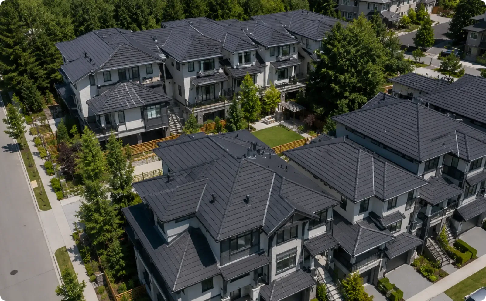Asphalt shingles replacement in North Vancouver