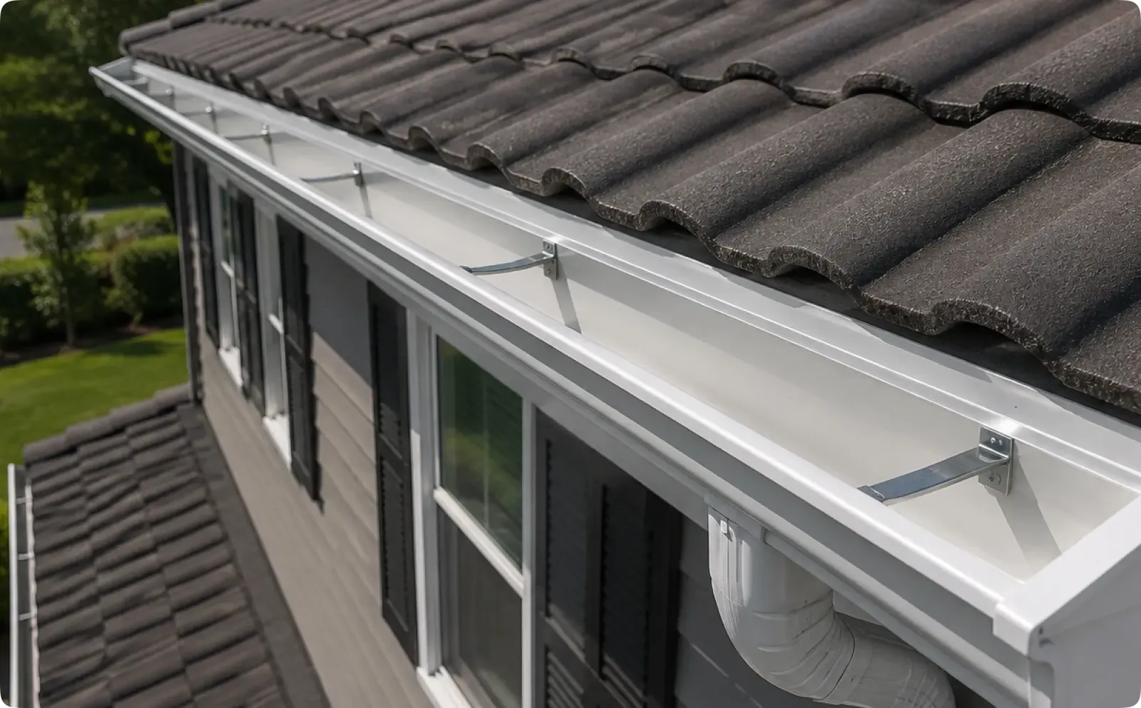 Gutter repair and cleaning in New Westminster