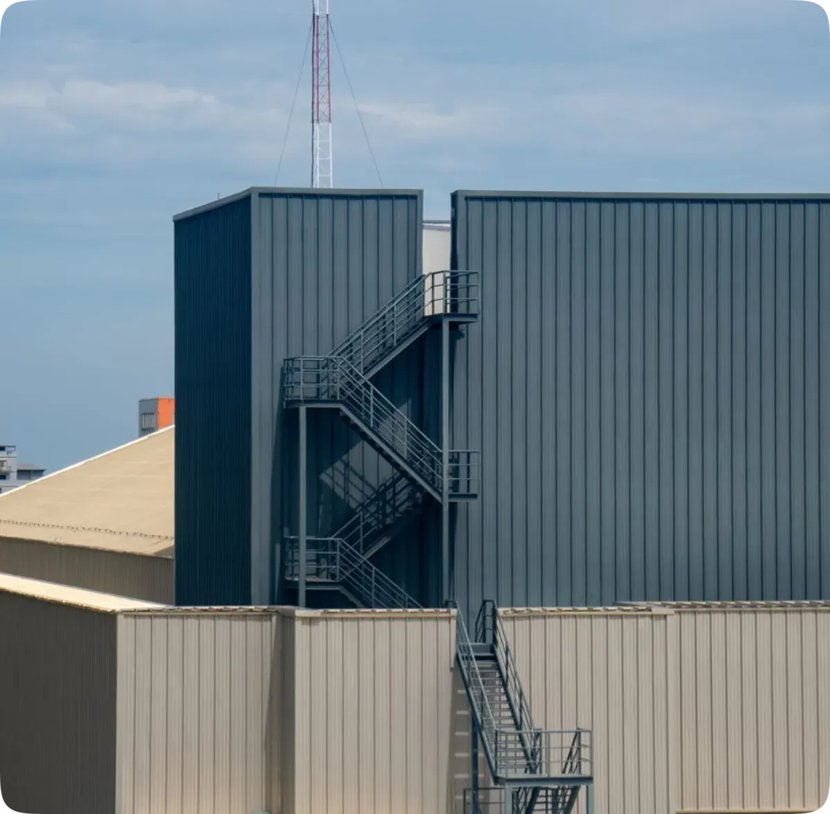 Industrial warehouse roofing installation